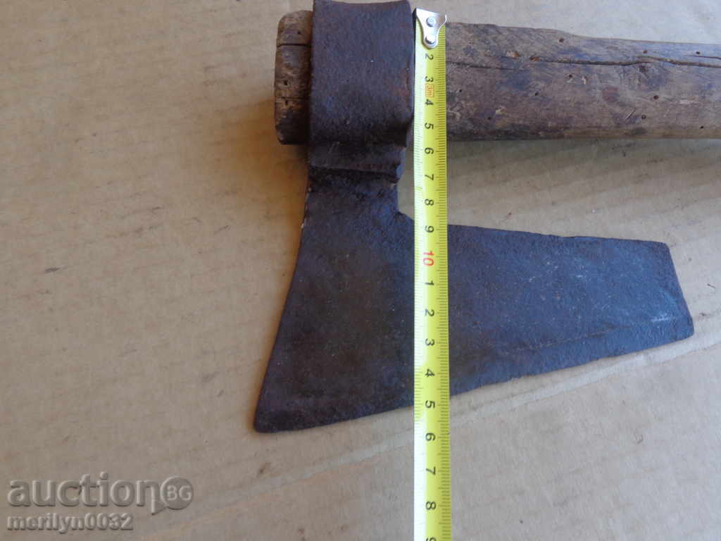 Auction Old ax, curve topper satin hat punch Auction Old ax, curve topper satin hat punch