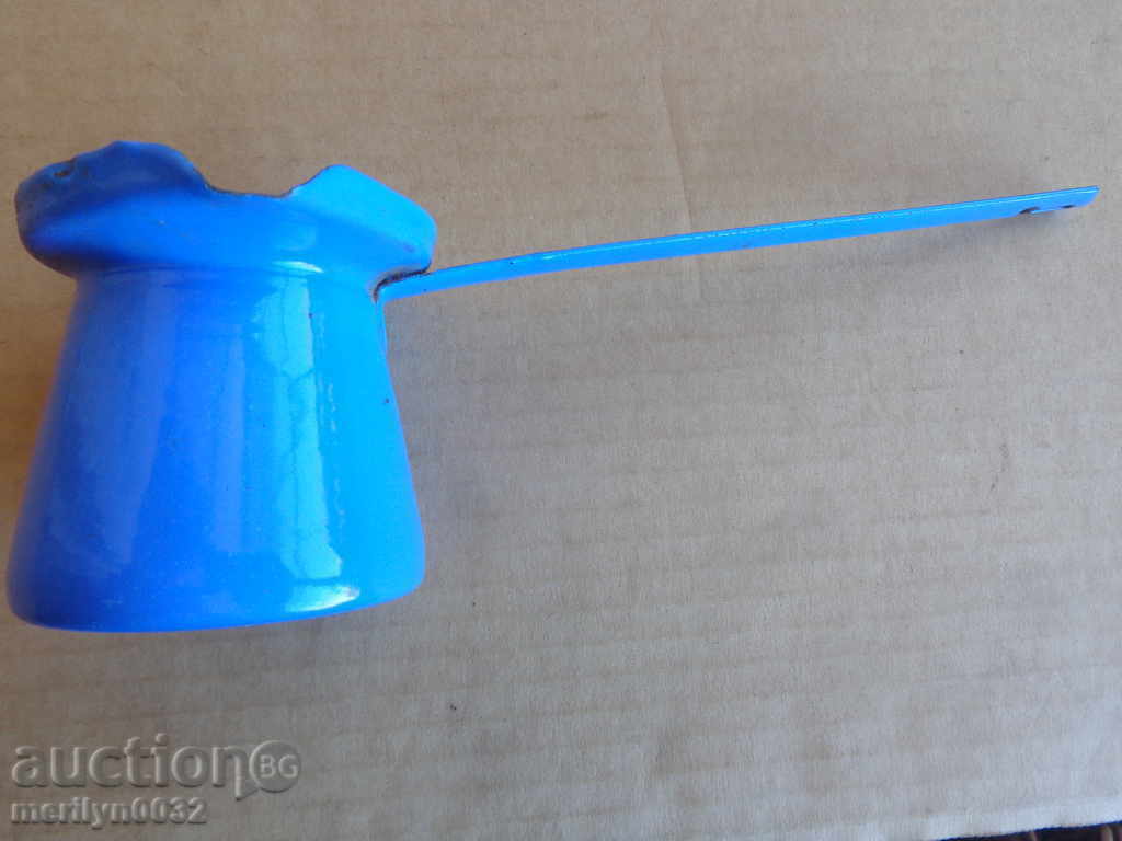 Jeze enameled pot with enamel with price 32.00 BGN | € 16.36 Jeze enameled pot with enamel with price 32.00 BGN | € 16.36