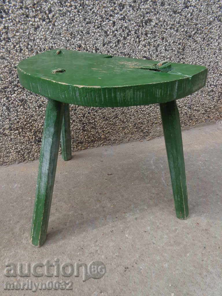 Παλιά σκαμνί, καρέκλα, ξύλινα πρωτόγονες με τιμή 38.00 BGN | € 19.43