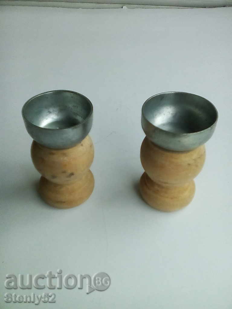 2 pcs of wooden candleholders with metal cups