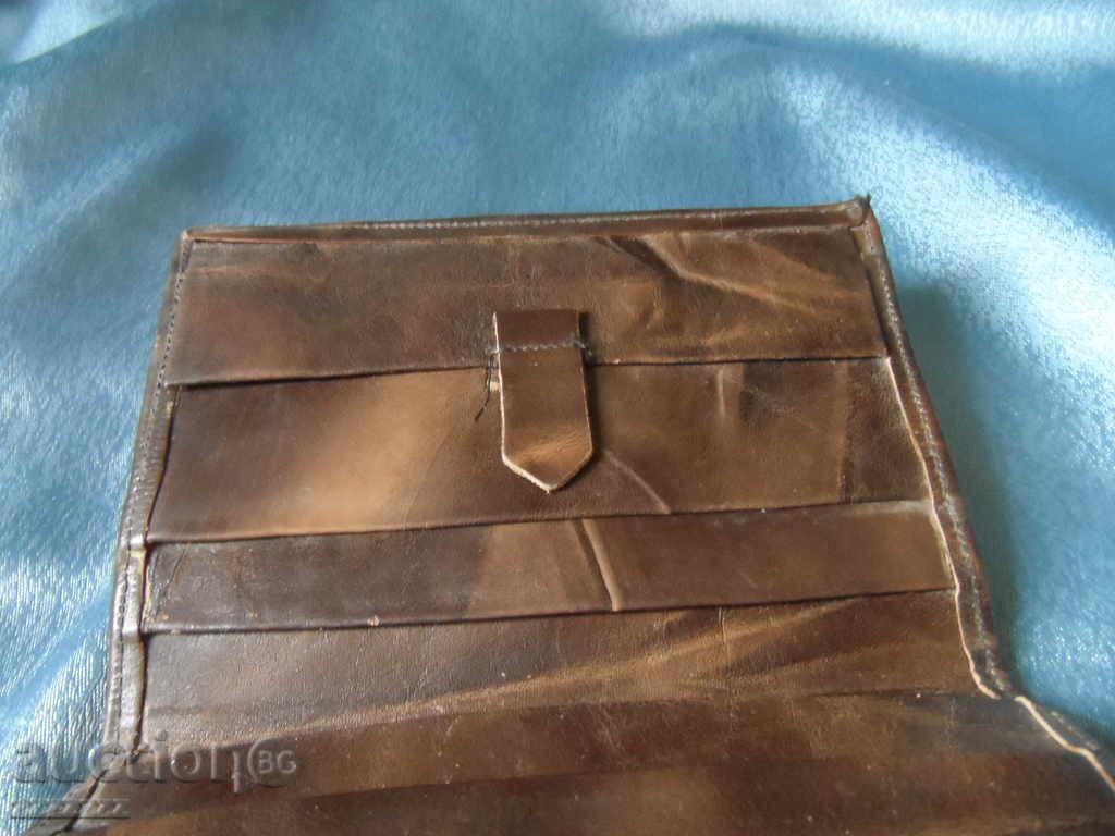 Auction OLD LEATHER WALLET Auction OLD LEATHER WALLET