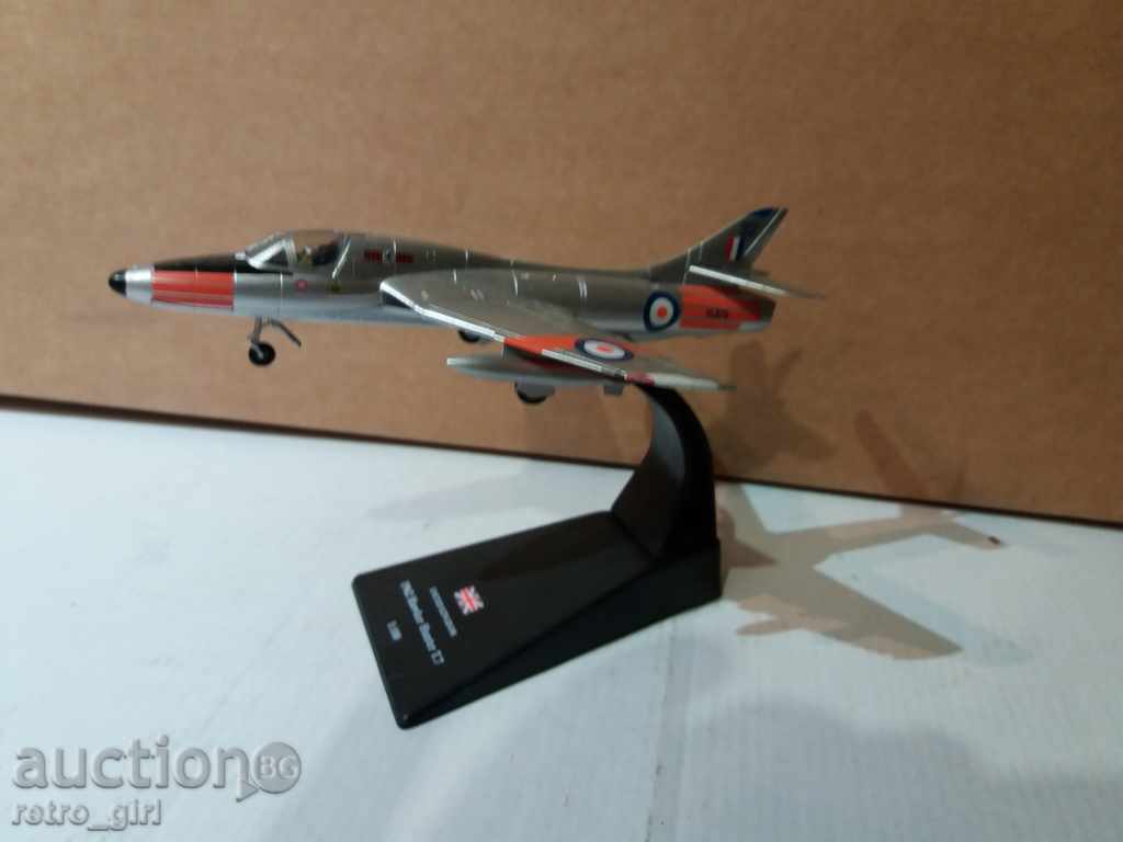 Πώληση μοντέλο αεροπλάνου. με τιμή 8.00 BGN | € 4.09 Πώληση μοντέλο αεροπλάνου. με τιμή 8.00 BGN | € 4.09