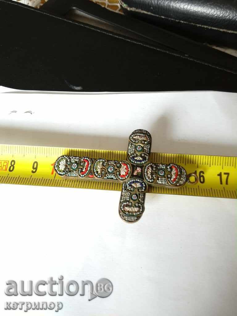 Cross Muaran glass with price 115.00 BGN | € 58.80 Cross Muaran glass with price 115.00 BGN | € 58.80