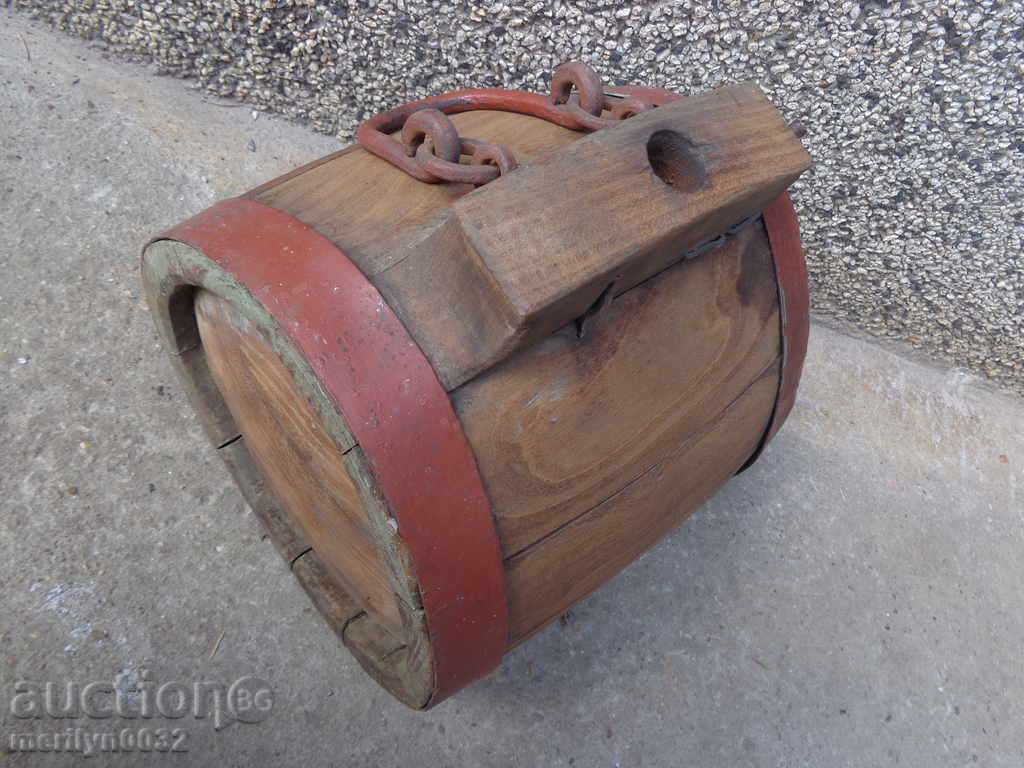 Old bucket, flask, barrel, crank, wooden with price 69.00 BGN | € 35.28 Old bucket, flask, barrel, crank, wooden with price 69.00 BGN | € 35.28