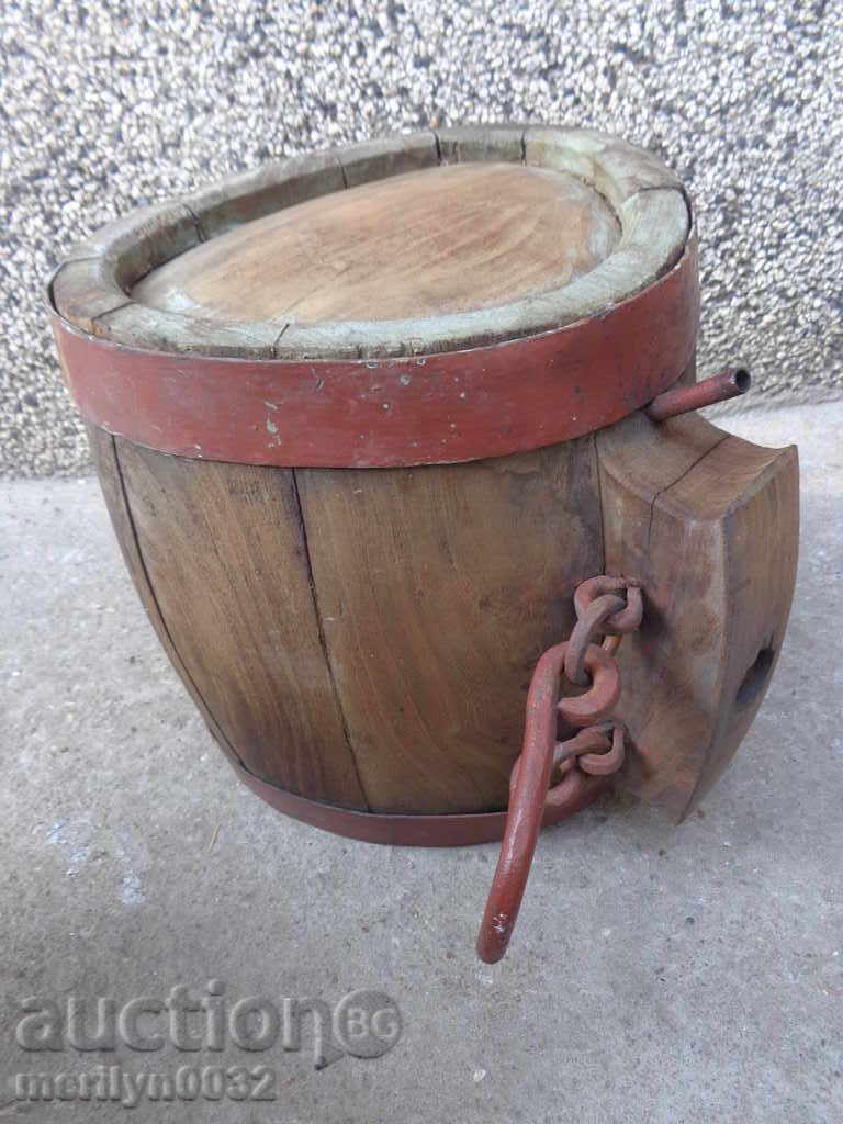 Old bucket, flask, barrel, crank, wooden - 7 Old bucket, flask, barrel, crank, wooden - 7