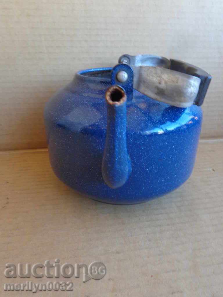 Enamelled pot, kettle, ketchup, kettle, wounded sod - 6 Enamelled pot, kettle, ketchup, kettle, wounded sod - 6