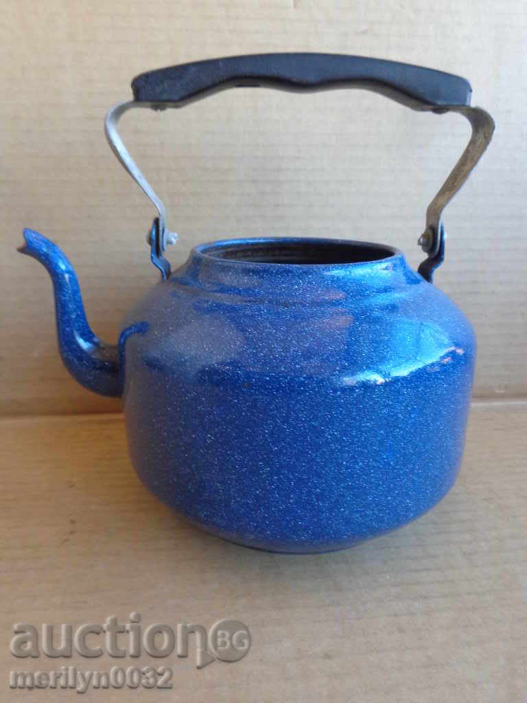 Enamelled pot, kettle, ketchup, kettle, wounded sod - 7 Enamelled pot, kettle, ketchup, kettle, wounded sod - 7