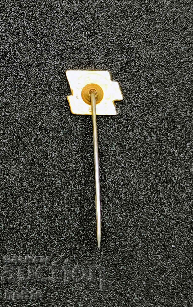 Delivery of Tip top badge Delivery of Tip top badge