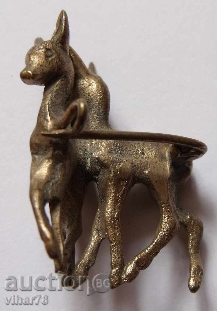 Παράδοση STARA καρφίτσα