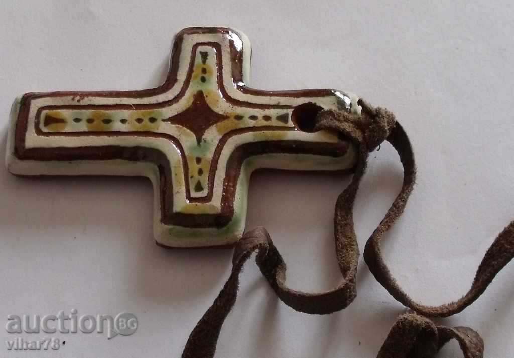 Аукцион керамично кръстче Аукцион керамично кръстче