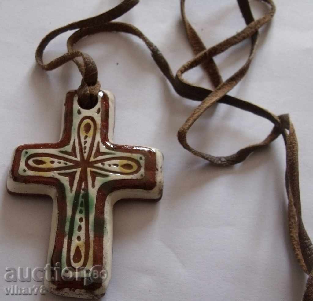 Auction ceramic cross Auction ceramic cross