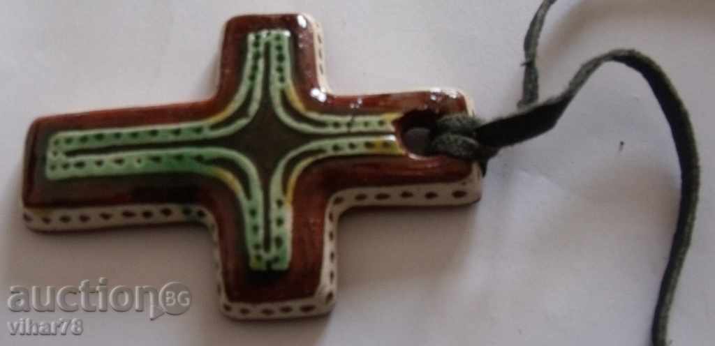 Auction ceramic cross Auction ceramic cross