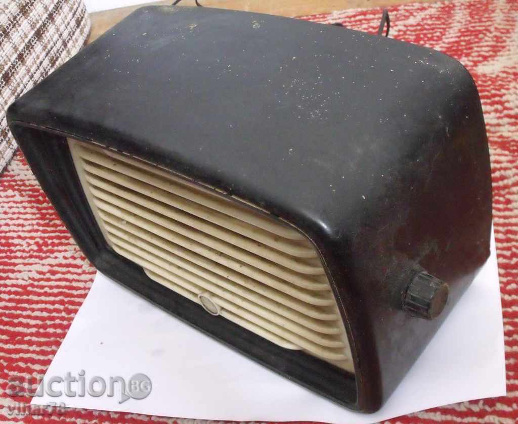 Auction Old portable radio Auction Old portable radio