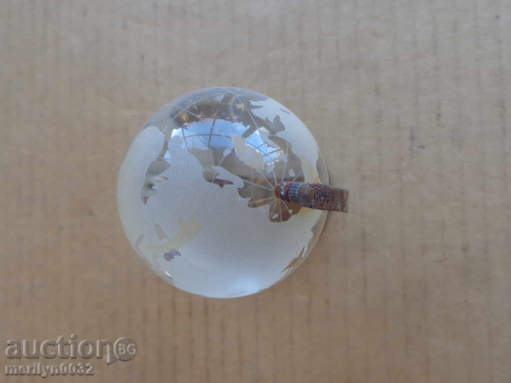 Delivery of Old globe of glass globe Delivery of Old globe of glass globe