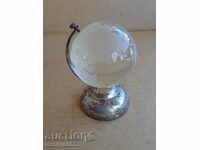 Стар глобус от стъкло земно кълбо