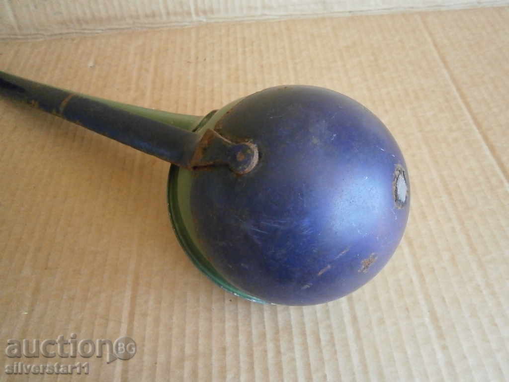 An old enamelled ladle lot - 7 An old enamelled ladle lot - 7
