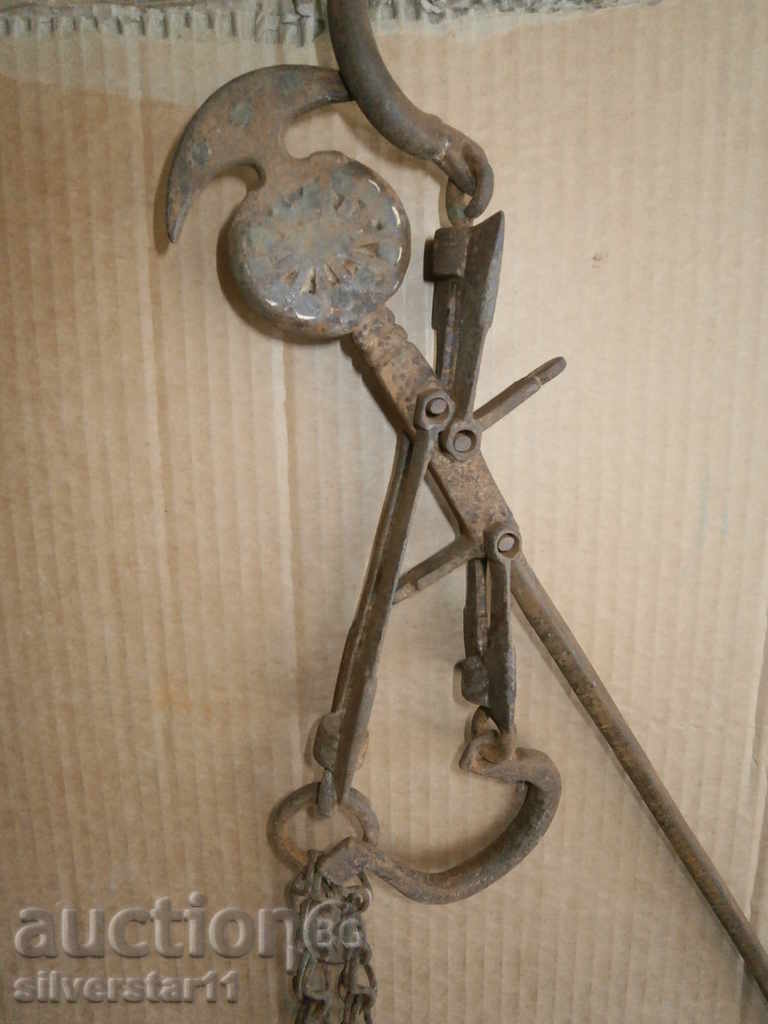 old Turkish scales with pear with price 65.00 BGN | € 33.23