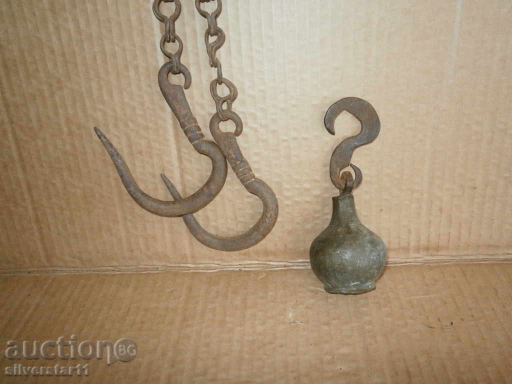 Auction  old Turkish scales with pear