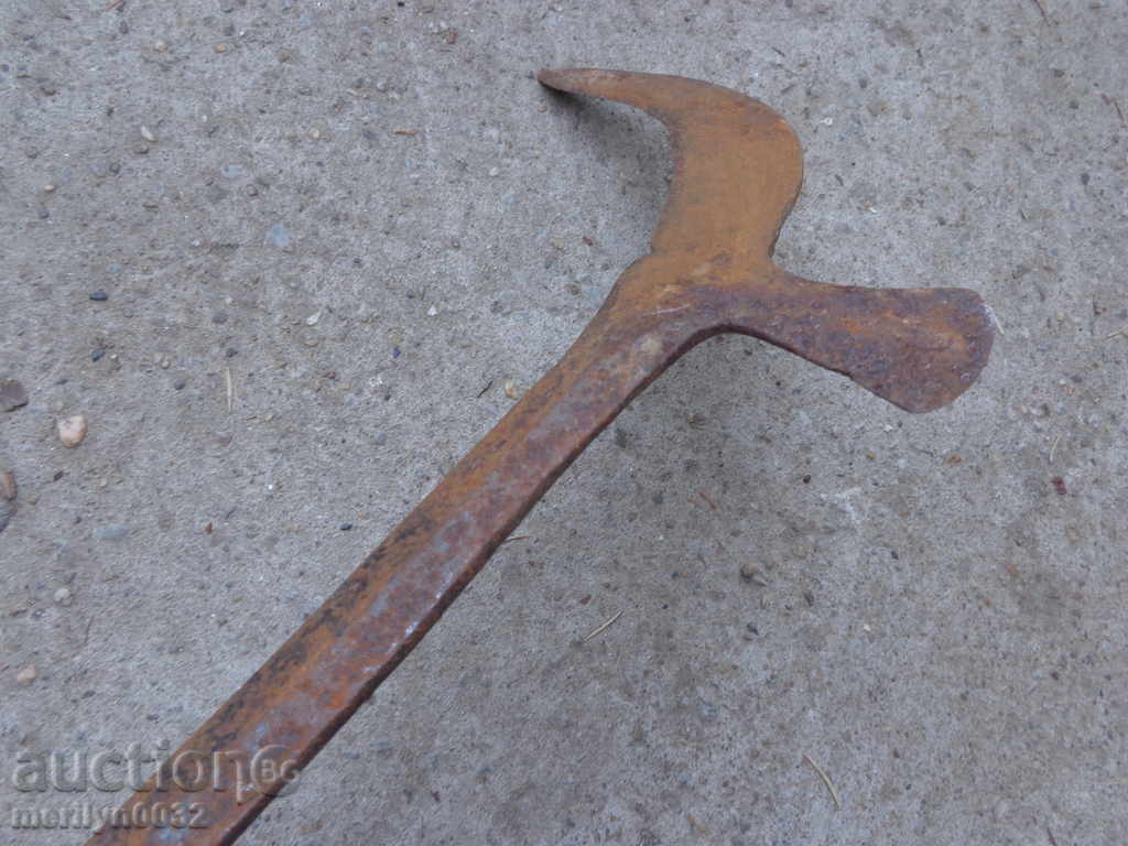 Auction Old manual forged cutter with engravings, wrought iron toothbrush blade Auction Old manual forged cutter with engravings, wrought iron toothbrush blade