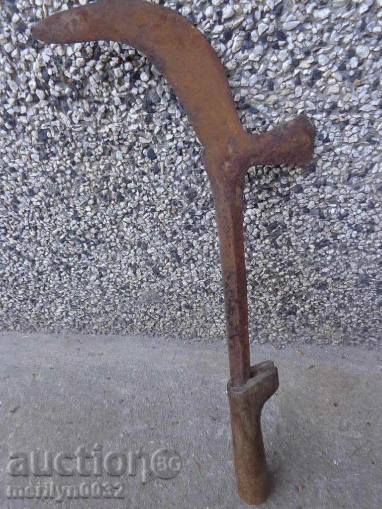 Old manual forged cutter with engravings, wrought iron toothbrush blade - 5 Old manual forged cutter with engravings, wrought iron toothbrush blade - 5