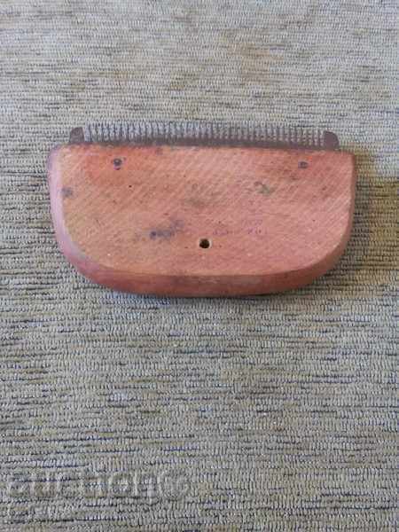 An ancient comb for livestock with price 12.00 BGN | € 6.14 An ancient comb for livestock with price 12.00 BGN | € 6.14