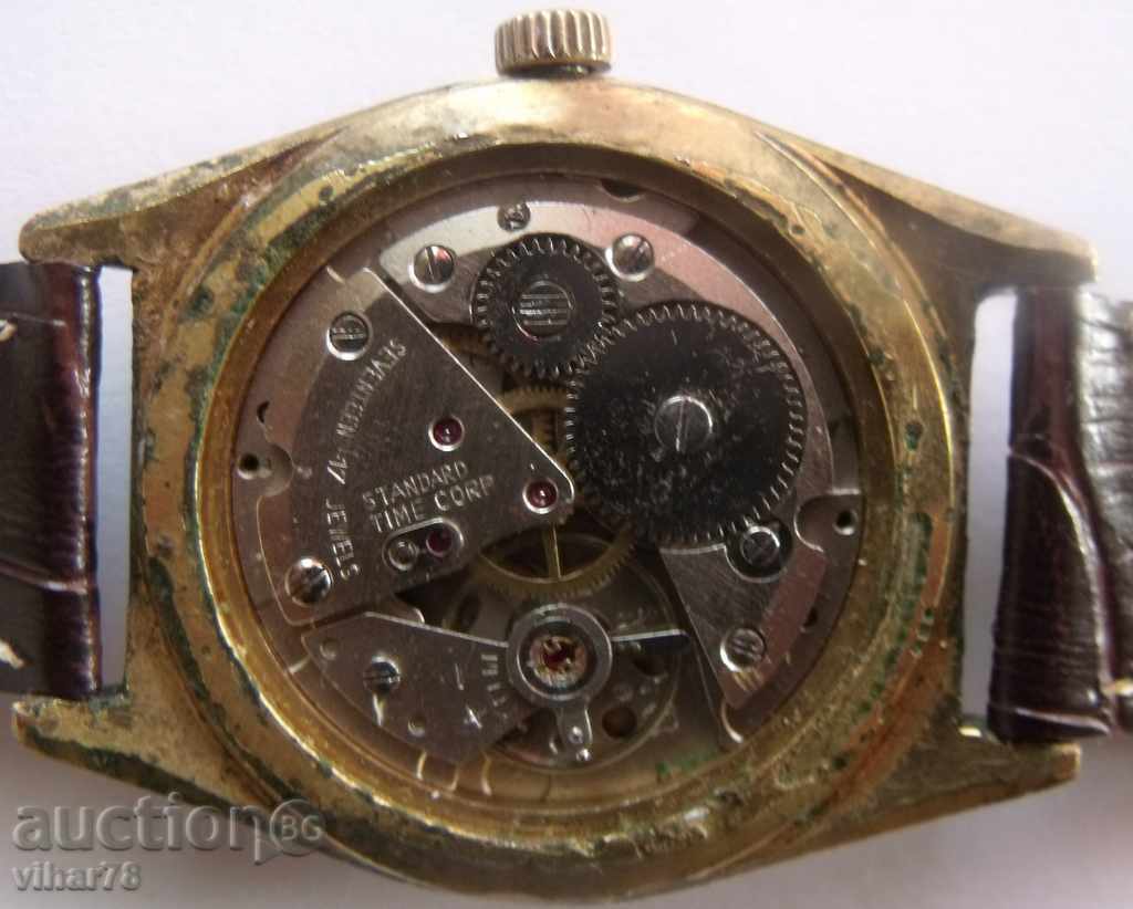 RED MODEL BUREN Clock - 6 RED MODEL BUREN Clock - 6