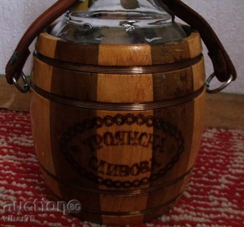 Licitație sticla de coniac vechi