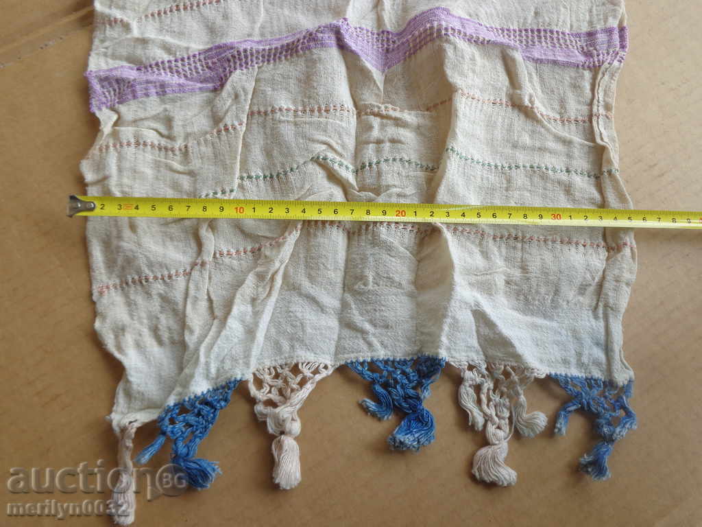 Auction An old hand-woven cloth embroidery Auction An old hand-woven cloth embroidery