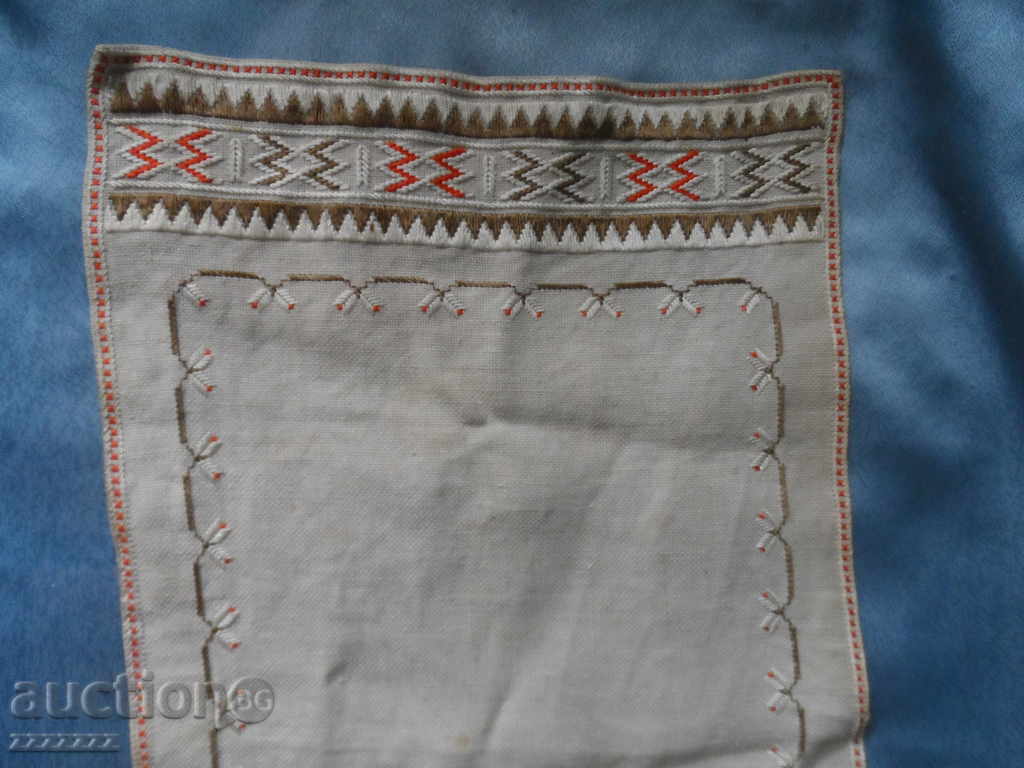 Auction linen tablecloth Auction linen tablecloth