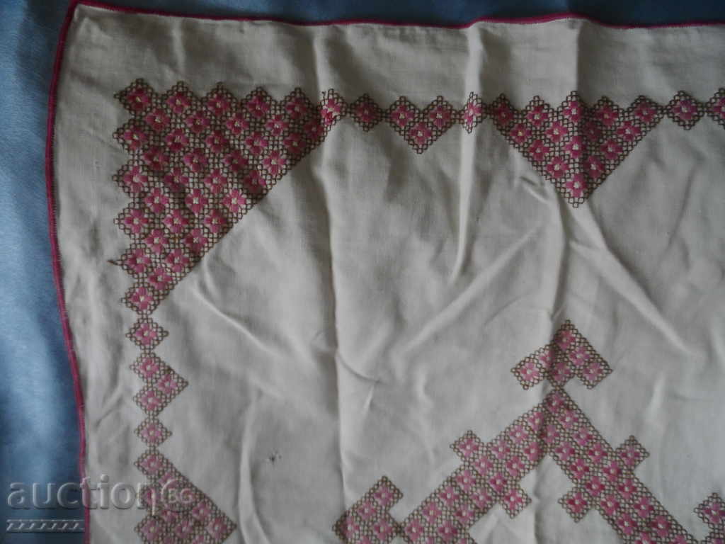Auction hand embroidered check Auction hand embroidered check