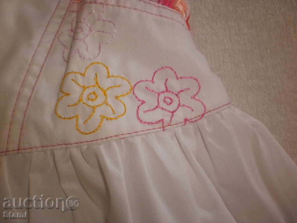 Δημοπρασία φούστα Νέα παιδιών στα λευκά μέγεθος 116 Δημοπρασία φούστα Νέα παιδιών στα λευκά μέγεθος 116