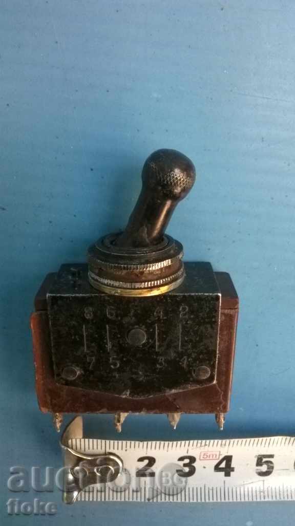 Auction Bakelite switch-old Auction Bakelite switch-old