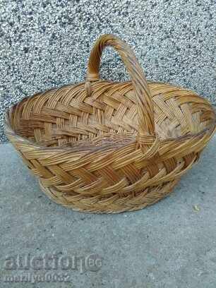Delivery of Old wicker basket, wooden basket, panner