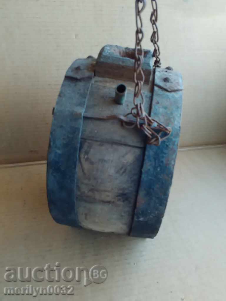 Old horse bucket, flask, barrel, crank, wooden with price 69.00 BGN | € 35.28 Old horse bucket, flask, barrel, crank, wooden with price 69.00 BGN | € 35.28