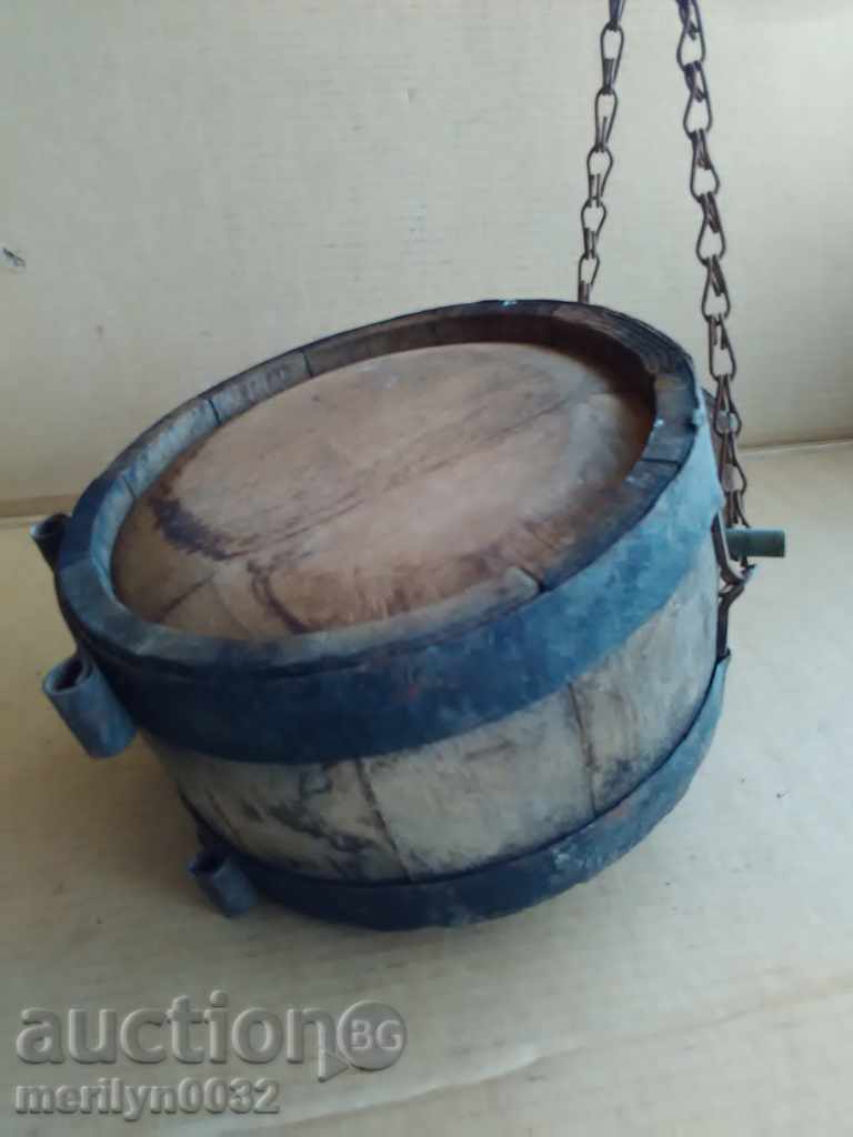 Auction Old horse bucket, flask, barrel, crank, wooden Auction Old horse bucket, flask, barrel, crank, wooden