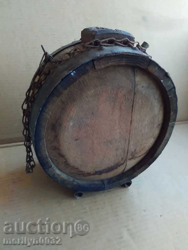 Delivery of Old horse bucket, flask, barrel, crank, wooden Delivery of Old horse bucket, flask, barrel, crank, wooden
