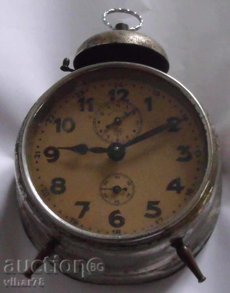 НЕМСКИ БУДИЛНИК-JUNGHANS