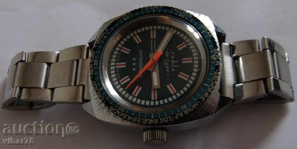 Ruhla-THIELL-Στρατιωτική με τιμή 219.99 BGN | € 112.48 Ruhla-THIELL-Στρατιωτική με τιμή 219.99 BGN | € 112.48