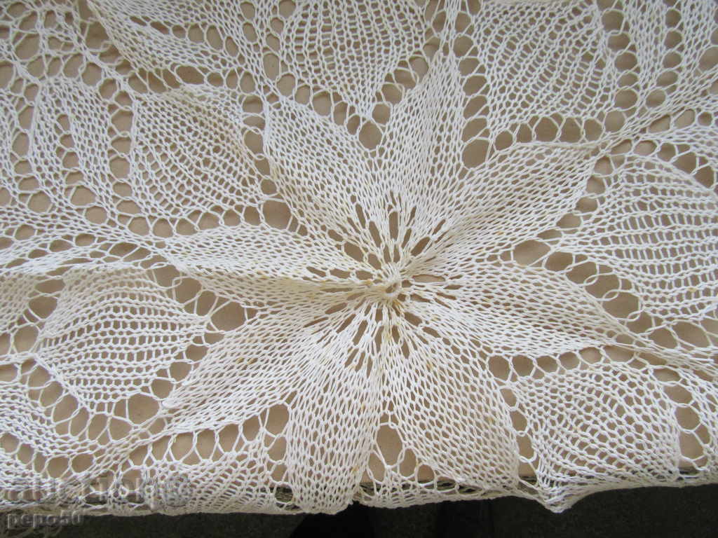 СТАРИННА ПЛЕТЕНА И КОЛОСАНА ПОКРИВКА ЗА МАСА /90см/ с цена 20.00 лв. | € 10.23 СТАРИННА ПЛЕТЕНА И КОЛОСАНА ПОКРИВКА ЗА МАСА /90см/ с цена 20.00 лв. | € 10.23