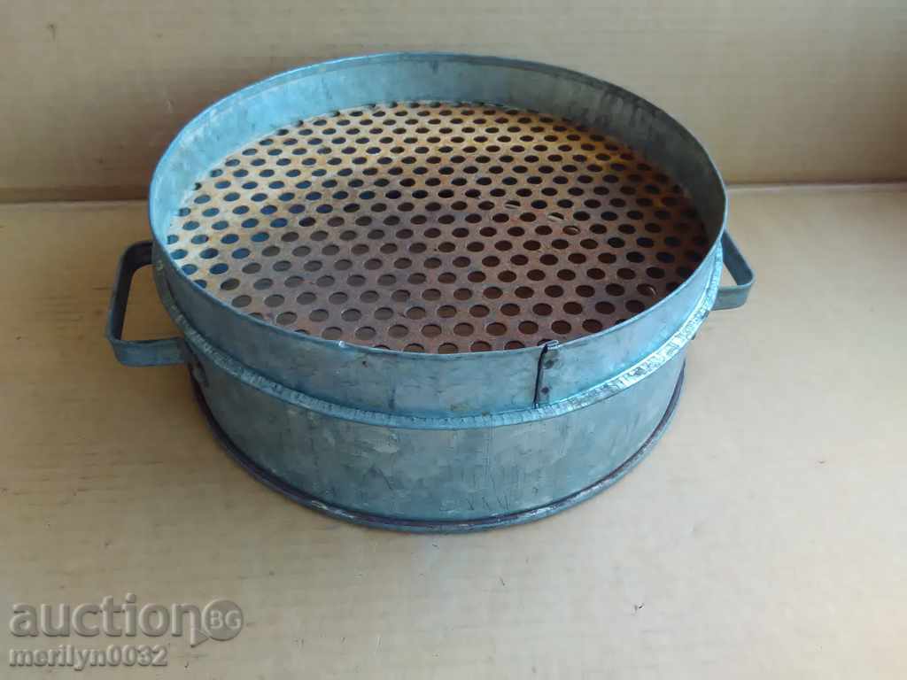 Old sieve galvanized vessel - 6