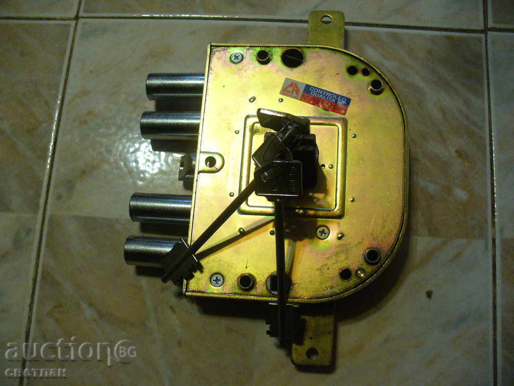 încuietori noi Brand -ORAȘUL secretul high-end cu preț 149.00 BGN | € 76.18 încuietori noi Brand -ORAȘUL secretul high-end cu preț 149.00 BGN | € 76.18