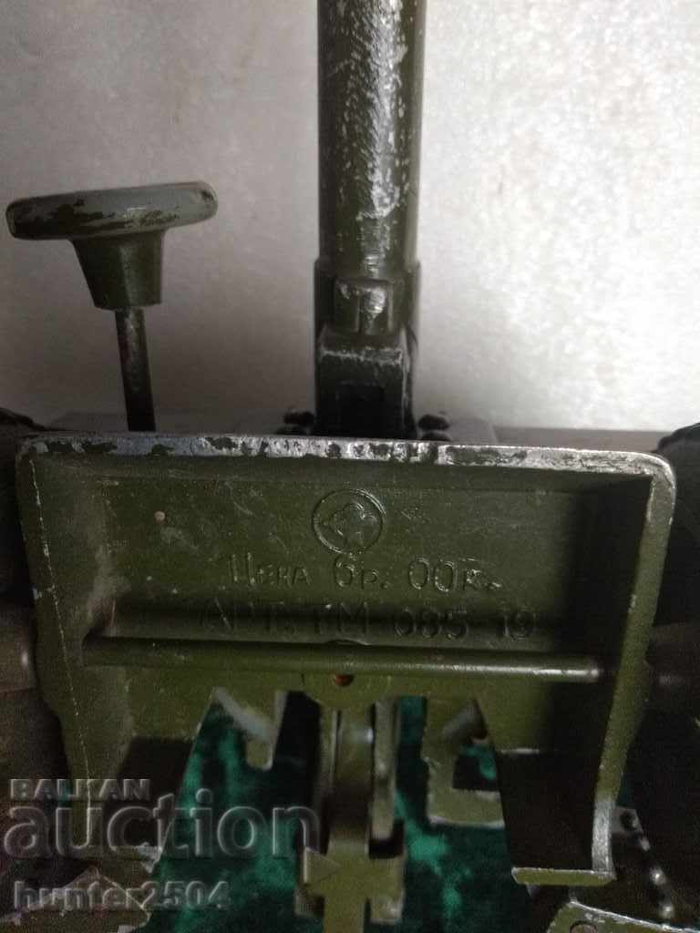 Auction Cannon model howitzer 42cm. Auction Cannon model howitzer 42cm.