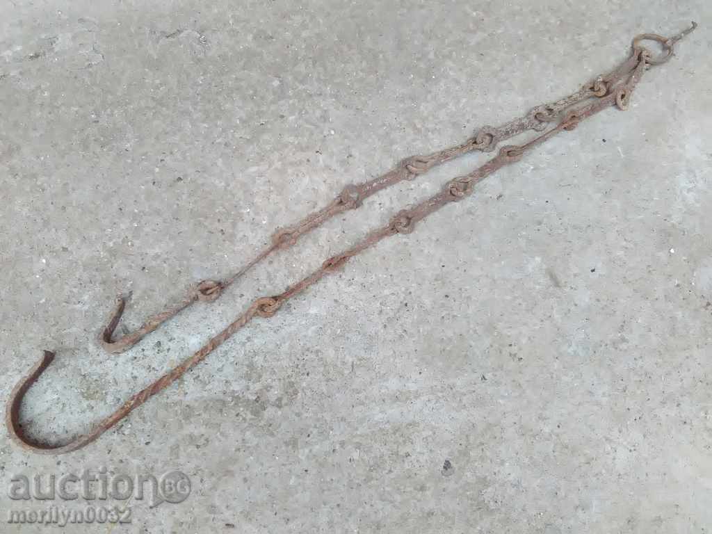 Παλιά αλυσίδα από σφυρήλατο σίδερο με γάντζο, αλυσίδα με γάντζο εστίας