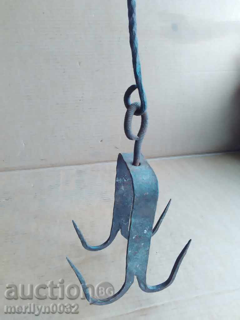 Αρχαία πλαστά άγκιστρο για εκδορά, τετραπλό άγκιστρο με τιμή 56.00 BGN | € 28.63