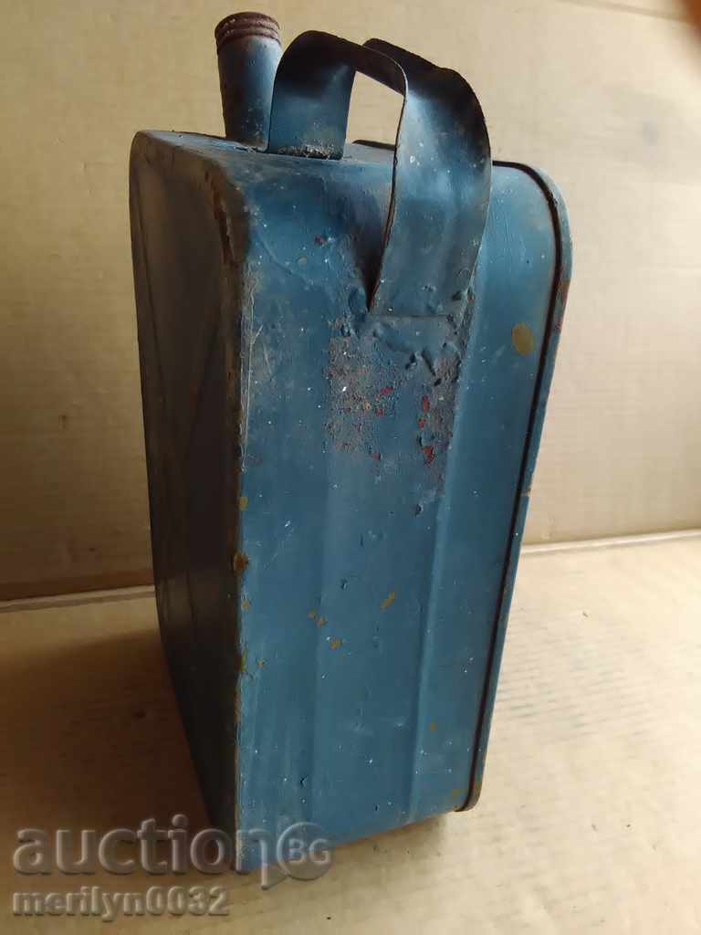 Auction  Old Army Tube