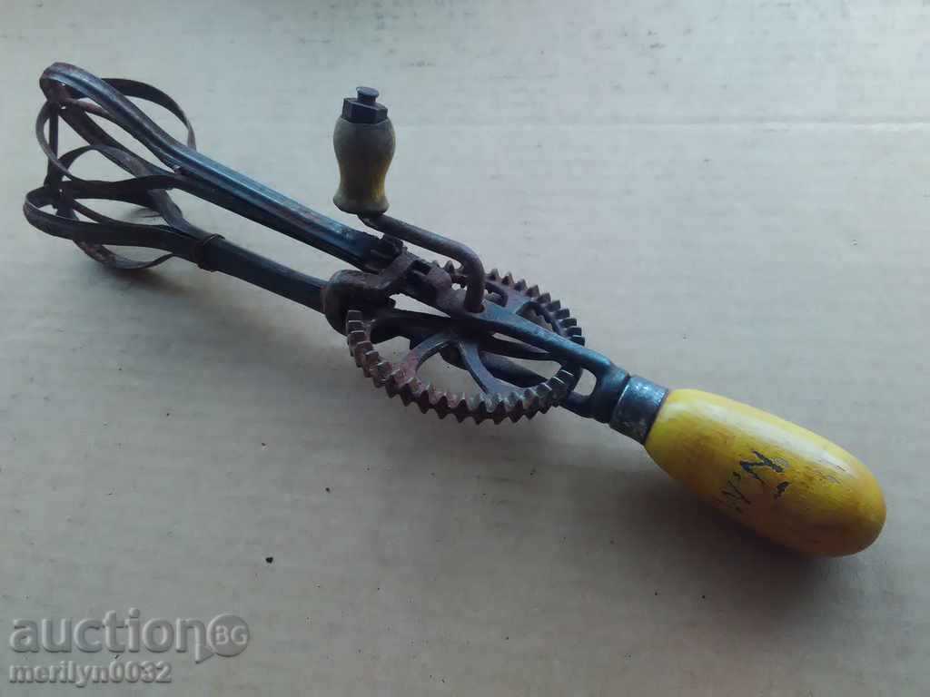 Delivery of Hand mixer from the time of the Kingdom of Bulgaria