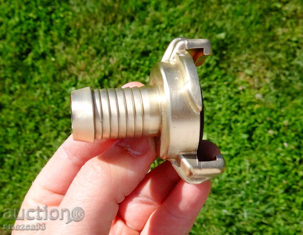 Auction  Bronze and copper quick connectors