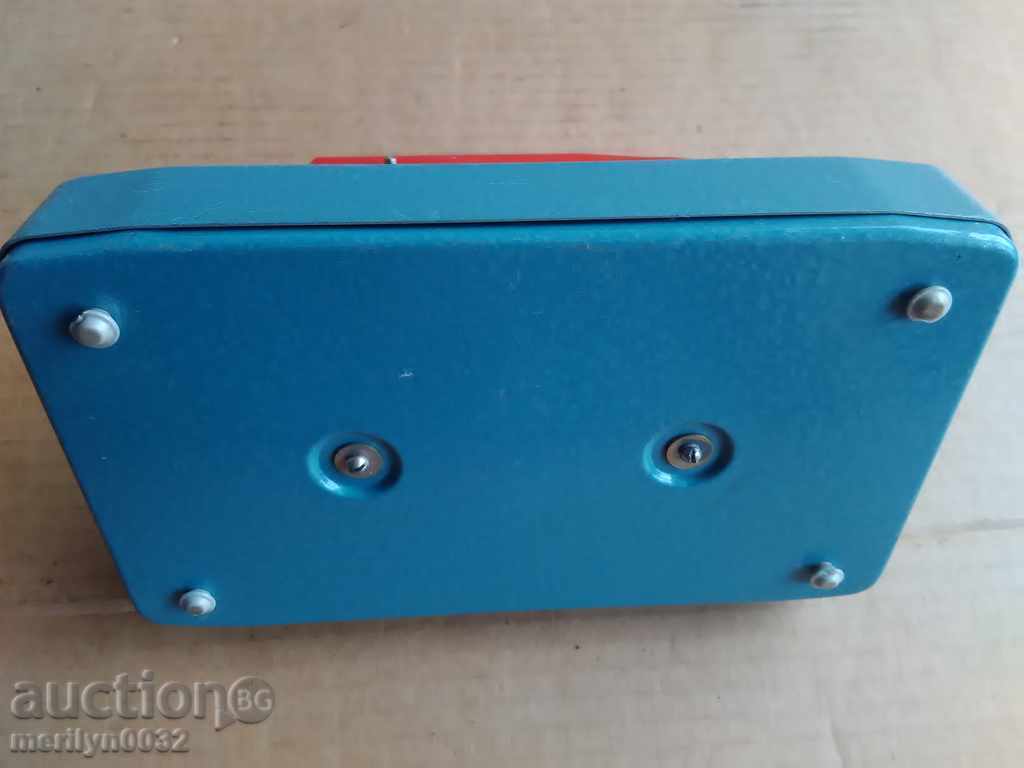 Auction Child sewing machine, toy Auction Child sewing machine, toy