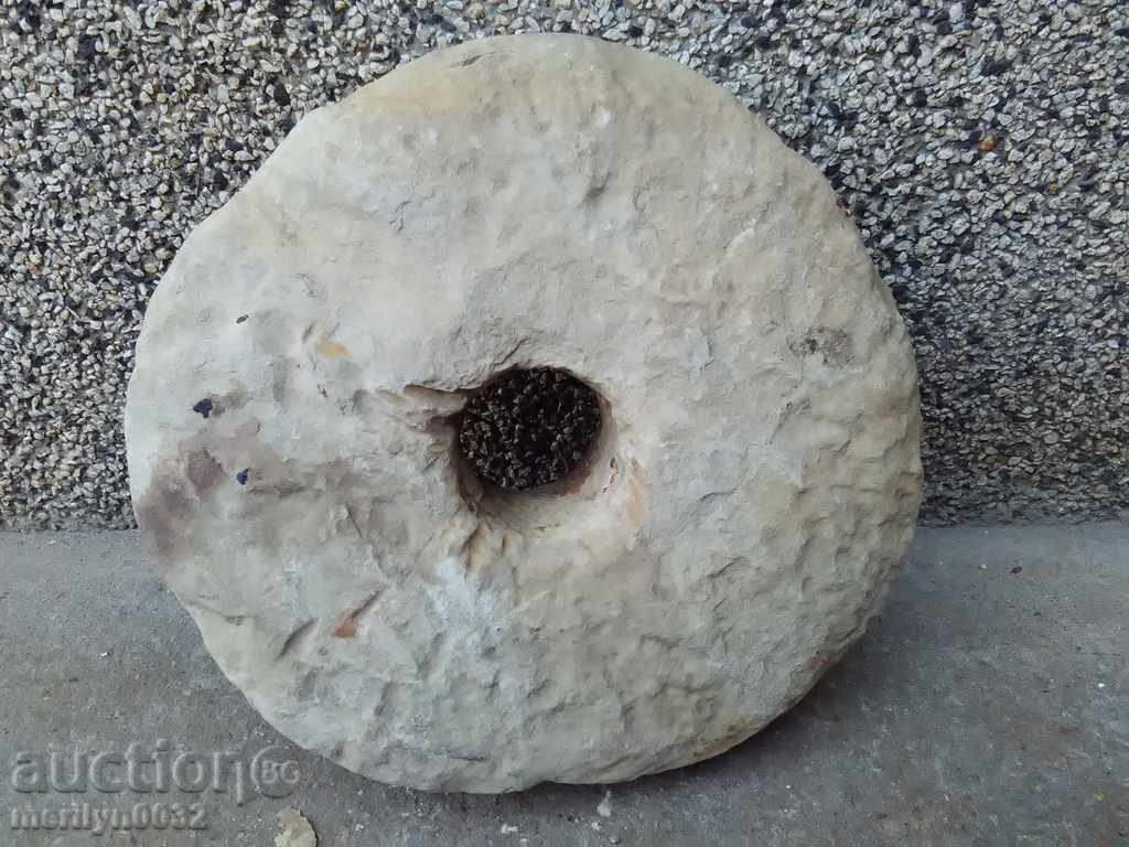 Veche piatră de polizor piatră de moară roată de moară