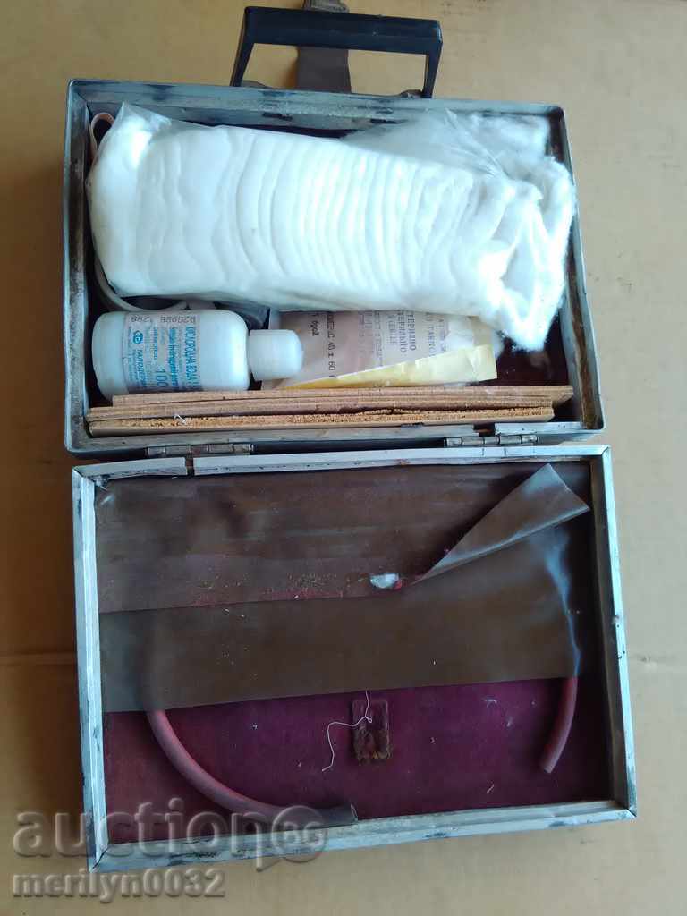Delivery of Old car first aid kit, bag, medication, Bulgaria's car Delivery of Old car first aid kit, bag, medication, Bulgaria's car